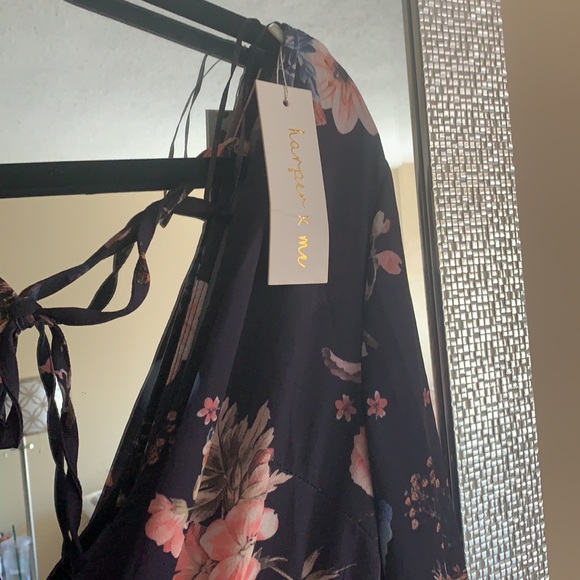 Floral plunge neck romper - Picture 2 of 4